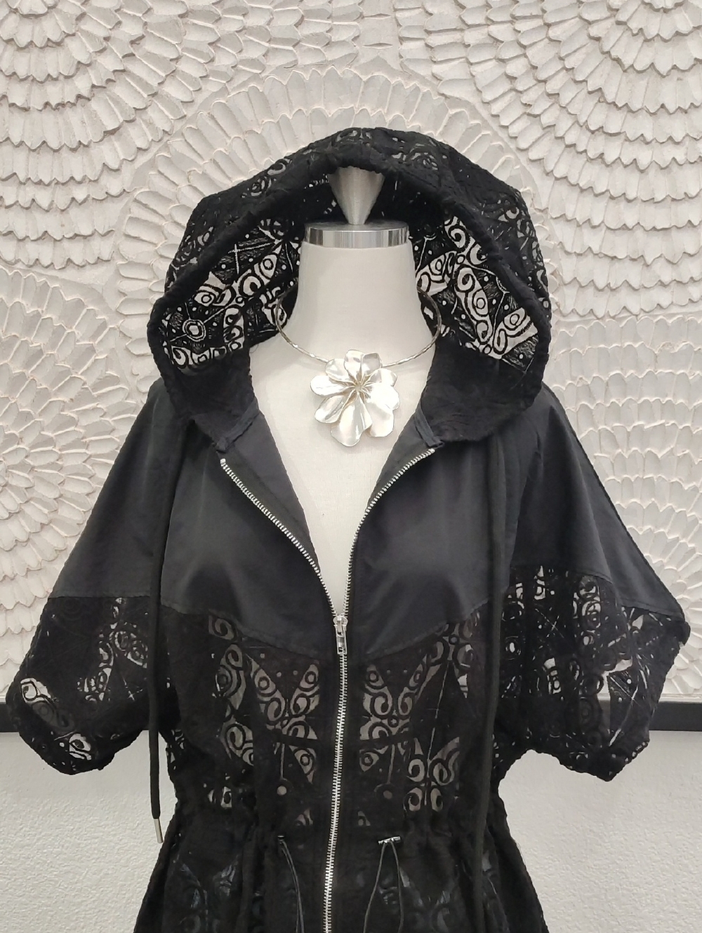 Boho Black Lace Cinch Waist Zip-Front Duster - Picture 6 of 9